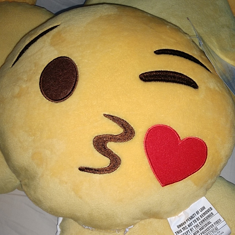 Emoji pillows😘